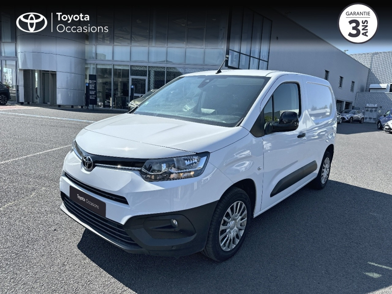 TOYOTA ProAce City VUL d’occasion à vendre à AUBIÈRE chez ARVERNE (Photo 18)