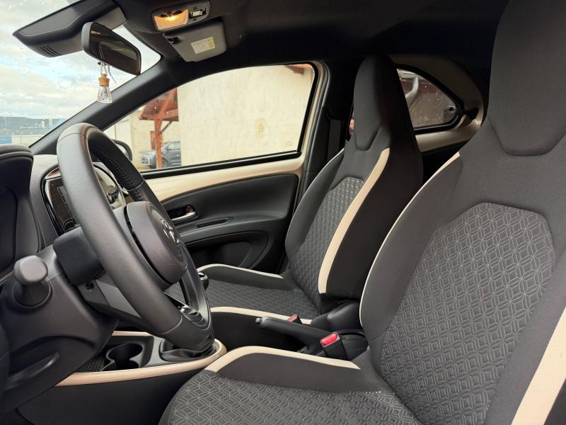 TOYOTA Aygo X d’occasion à vendre à AUBIÈRE chez ARVERNE (Photo 11)