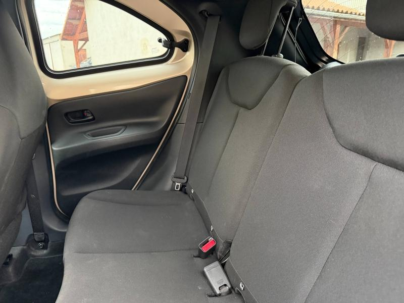 TOYOTA Aygo X d’occasion à vendre à AUBIÈRE chez ARVERNE (Photo 12)