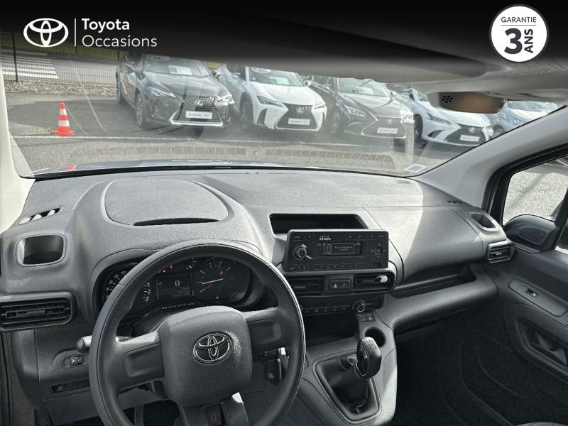 agency.seo.links.detann.title TOYOTA ProAce City VUL d’occasion à vendre à AUBIÈRE chez ARVERNE (Photo 8)