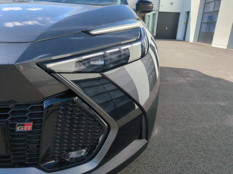 TOYOTA C-HR d’occasion à vendre à AUBIÈRE chez ARVERNE (Photo 9)