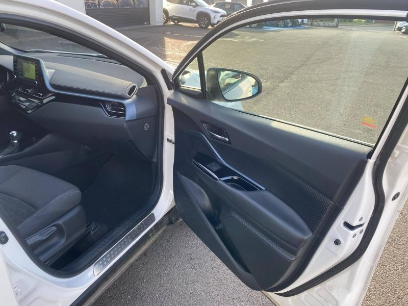TOYOTA C-HR d’occasion à vendre à AUBIÈRE chez ARVERNE (Photo 14)