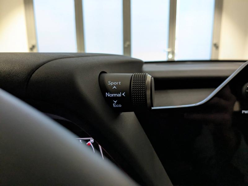 LEXUS UX d’occasion à vendre à AUBIÈRE chez ARVERNE (Photo 9)