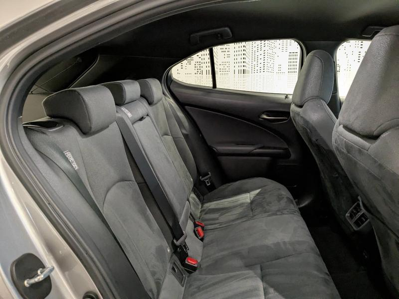 LEXUS UX d’occasion à vendre à AUBIÈRE chez ARVERNE (Photo 11)